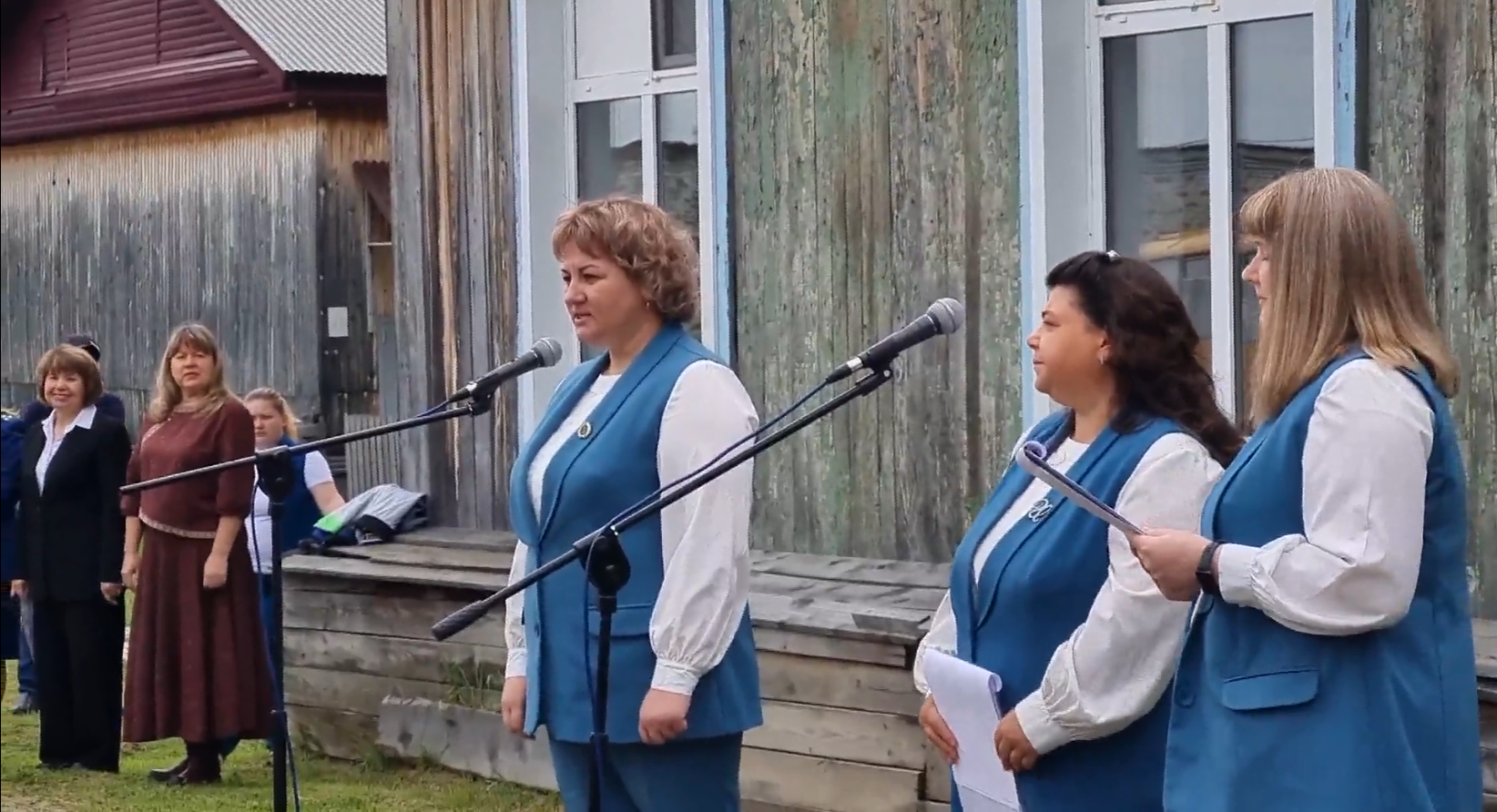 Торжественная линейка, посвященная Дню знаний.