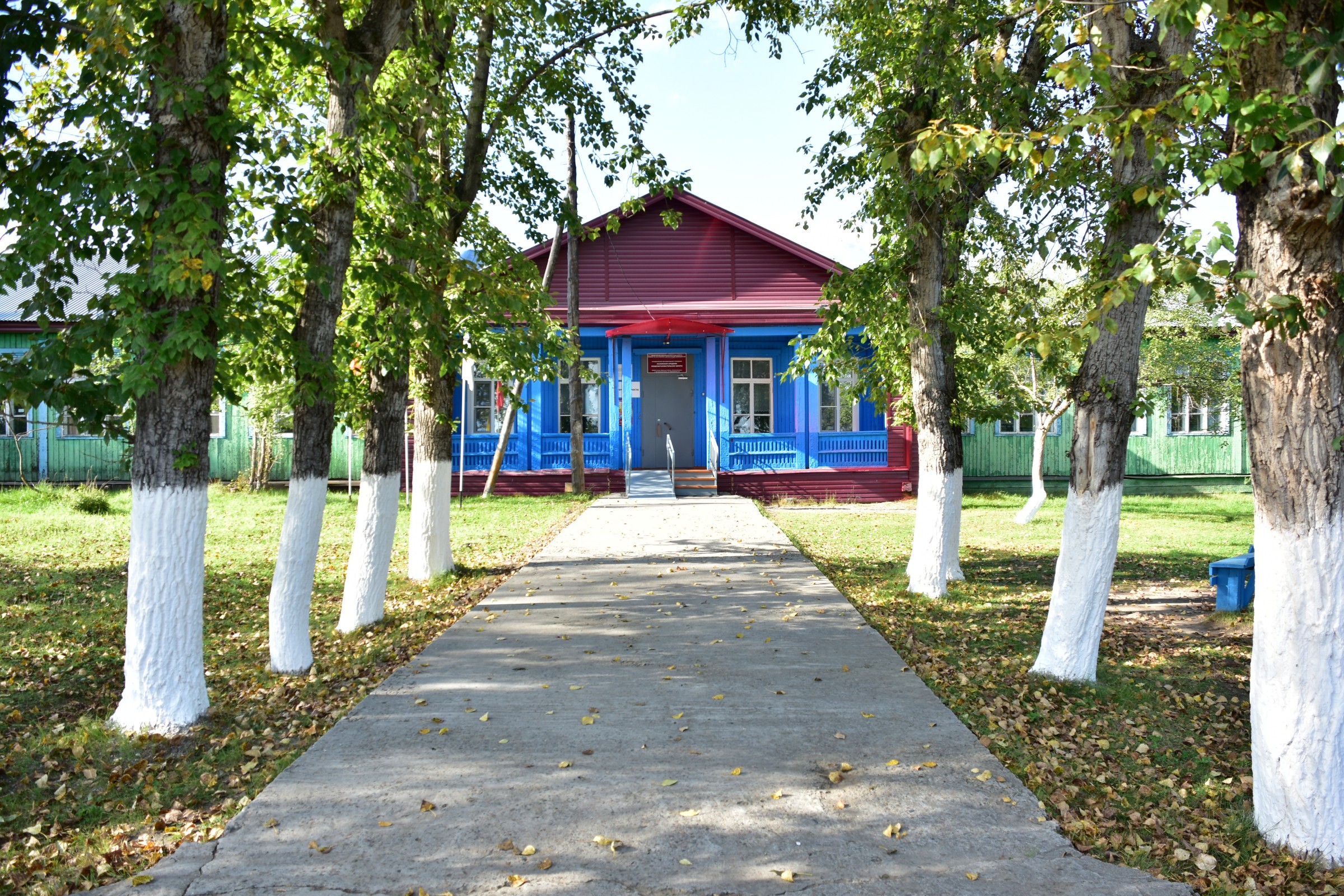Фотография школы.